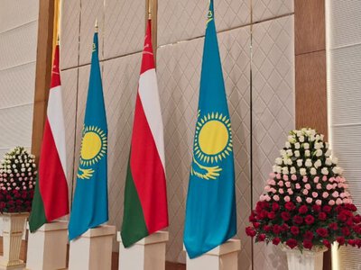 Тоқаев Тәуелсіздік сарайында Оман Сұлтанын қарсы алды