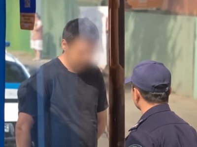 Автобуста жолаушыларға пышақ кезенген ер адам қамауға алынды