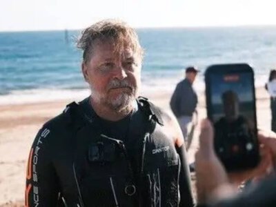 Саяхатшы Карл Бушби Чили мен Ұлыбритания арасын 28 жылда жаяу жүріп өтті