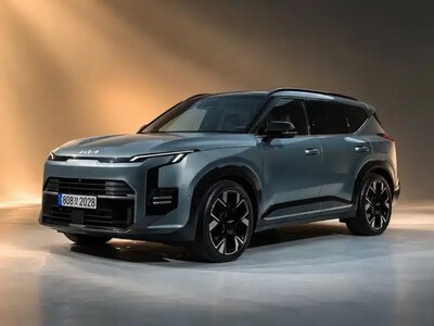 Жаңа Kia Sportage электр қуатымен 100 шақырымға дейін жүре алады