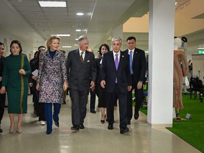 Тоқаев Бельгия королімен бірге балаларды оңалту орталығына барды
