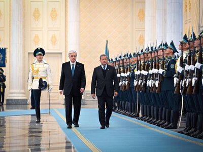 Тоқаев Ақордада Камбоджа премьер-министрін қарсы алды