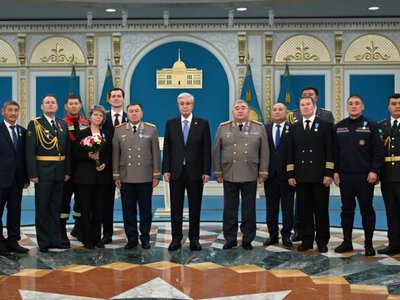 Тоқаев ерлік жасаған құтқарушыларды марапаттады