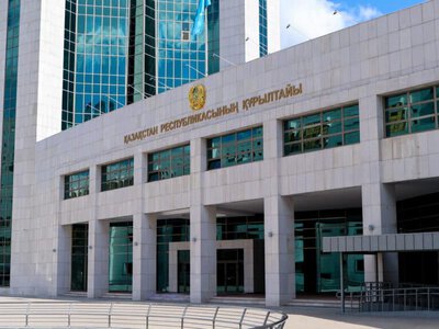 Журналистер Құрылтайдан тақырыптан тыс сауал қоюға рұқсат беруді сұрайды