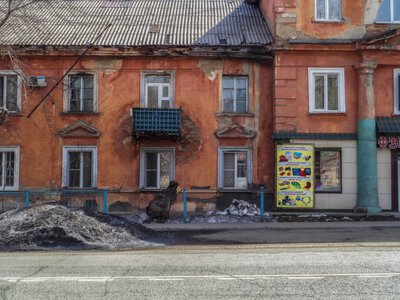 27 мың отбасы апатты үйде тұрады: депутат реновацияны әкімдіктерге тапсыруды ұсынды