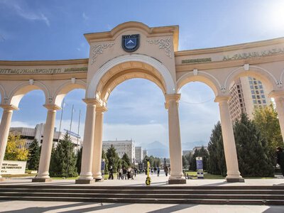 ҚазҰУ оқытушысын сабақ үстінде жұмыстан шығарған: университет себебін түсіндірді