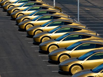Tesla жыл соңына дейін руль мен педалі жоқ Cybercab көлігін сатылымға шығармақ
