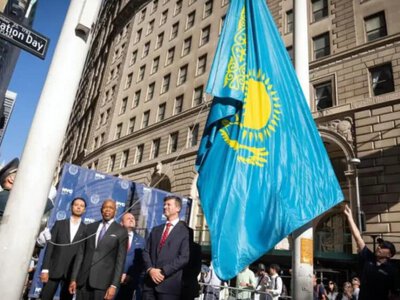 Республика күніне орай Нью-Йоркте Қазақстан туы көтерілді (видео)