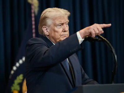 Трамп Путин мен Зеленский жақын арада кездесетінін мәлімдеді